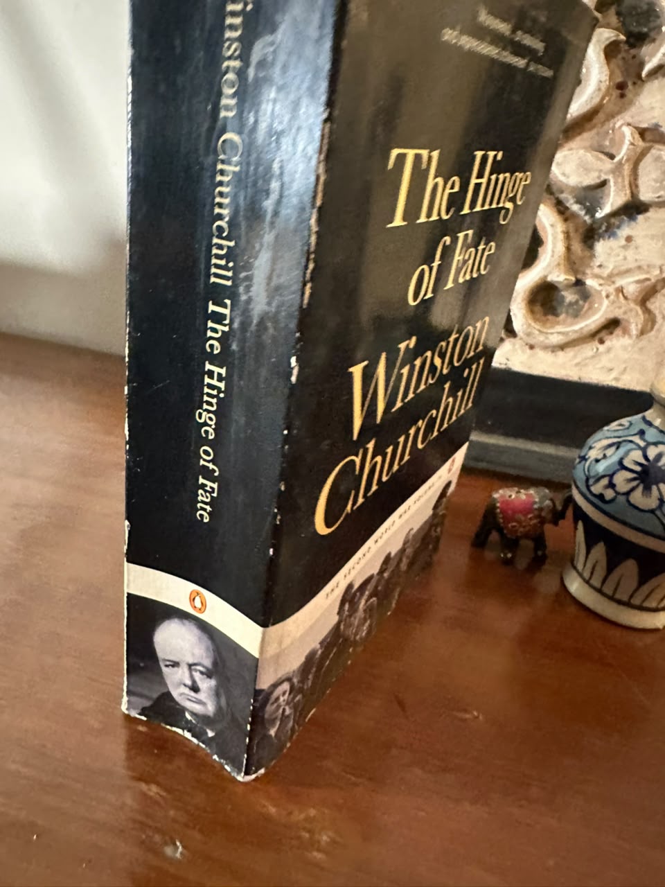 The Hinge of Fate (The Second World War, Volume 4) by Winston S. Churchill (Penguin Books) — Pre-Loved Edition