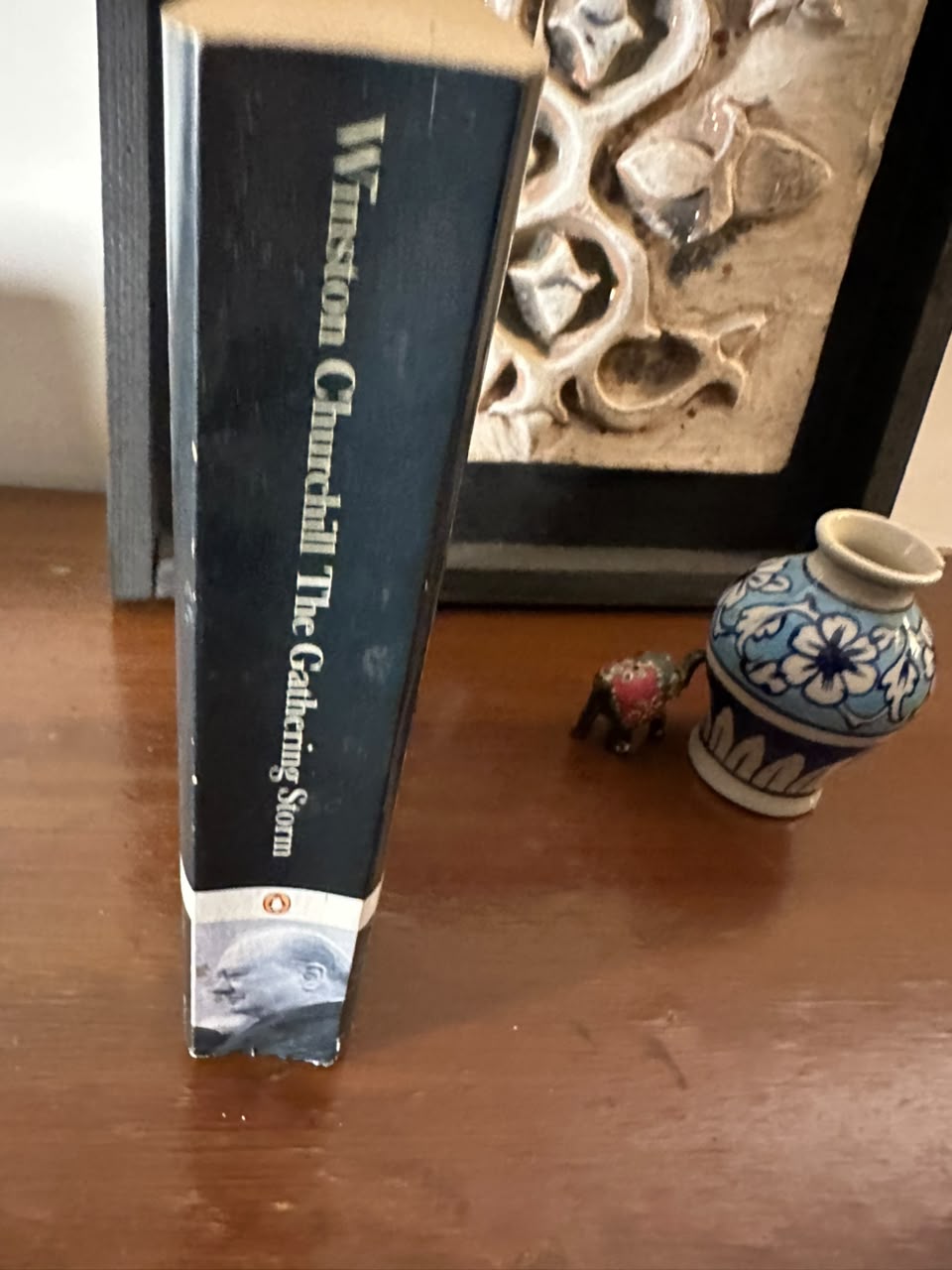 The Gathering Storm (The Second World War, Volume 1) by Winston S. Churchill (Penguin Books) — Pre-Loved Edition